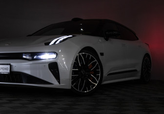 Подержанный автомобиль Zeekr 001 2024 года (36 фото)
