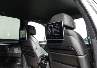 Подержанный автомобиль BMW X5 2014 года (26 фото)