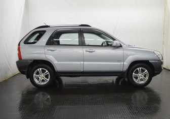 Подержанный автомобиль Kia Sportage 2007 года (4 фото)