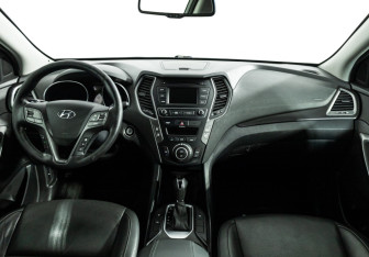 Подержанный автомобиль Hyundai Santa Fe 2016 года (13 фото)