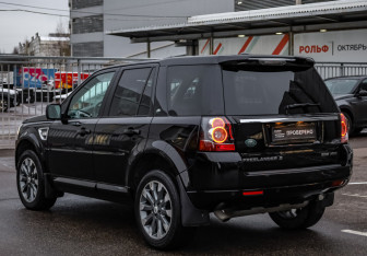 Подержанный автомобиль Land Rover Freelander 2012 года (8 фото)