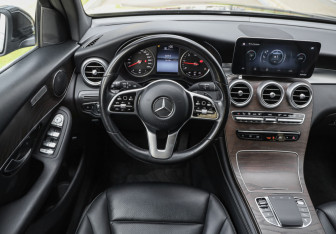 Подержанный автомобиль Mercedes-Benz GLC Coupe 2020 года (14 фото)