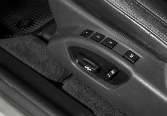 Подержанный автомобиль Volvo XC60 2012 года (10 фото)