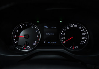 Подержанный автомобиль Toyota RAV4 2021 года (16 фото)