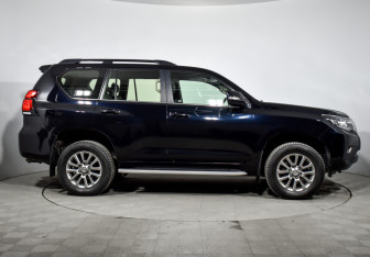 Подержанный автомобиль Toyota Land Cruiser Prado 2018 года (4 фото)