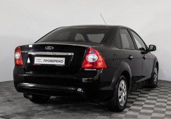 Подержанный автомобиль Ford Focus Sedan 2008 года (5 фото)