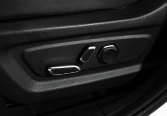 Подержанный автомобиль Changan UNI-K 2022 года (16 фото)