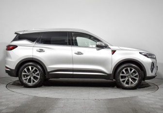 Подержанный автомобиль Chery Tiggo 7 Pro Max 2023 года (4 фото)
