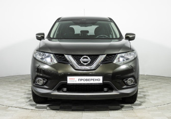 Подержанный автомобиль Nissan X-Trail 2016 года (2 фото)