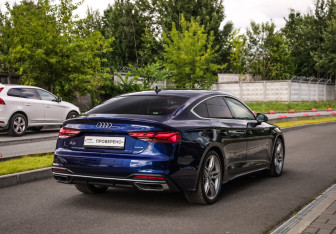 Подержанный автомобиль Audi A5 Liftback 2021 года (6 фото)