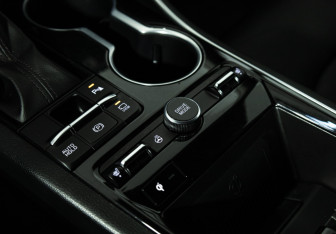 Подержанный автомобиль Kia K5 2020 года (16 фото)