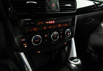 Подержанный автомобиль Mazda CX-5 2012 года (16 фото)