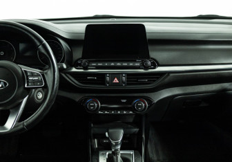 Подержанный автомобиль Kia Cerato Sedan 2019 года (14 фото)