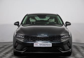 Подержанный автомобиль Kia K5 2020 года (2 фото)