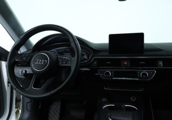 Подержанный автомобиль Audi A5 Coupe 2017 года (16 фото)