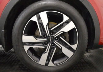 Подержанный автомобиль Kia Sorento 2022 года (9 фото)