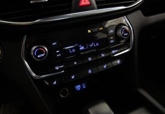 Подержанный автомобиль Hyundai Santa Fe 2020 года (16 фото)