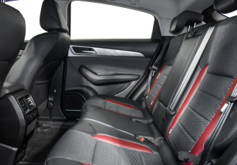 Подержанный автомобиль Haval F7x 2023 года (12 фото)