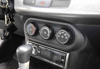 Подержанный автомобиль Mitsubishi Lancer Sedan 2008 года (12 фото)