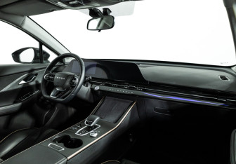 Подержанный автомобиль Omoda C5 2024 года (9 фото)
