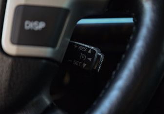 Подержанный автомобиль Toyota Land Cruiser Suv 2013 года (15 фото)