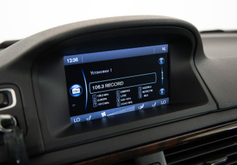 Подержанный автомобиль Volvo XC70 2012 года (16 фото)