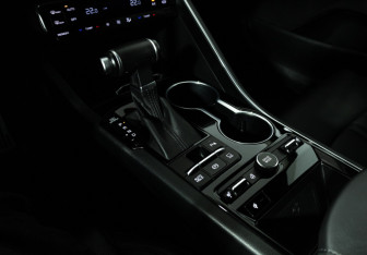 Подержанный автомобиль Kia K5 2021 года (21 фото)