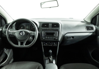 Подержанный автомобиль Volkswagen Polo Sedan 2019 года (13 фото)