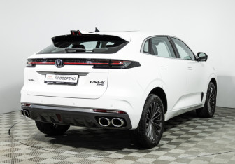 Подержанный автомобиль Changan UNI-K 2022 года (5 фото)