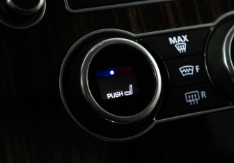 Подержанный автомобиль Land Rover Range Rover 2017 года (25 фото)