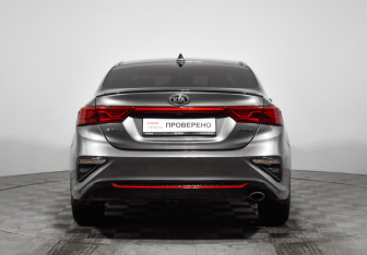 Подержанный автомобиль Kia Cerato Sedan 2019 года (6 фото)
