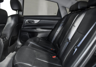 Подержанный автомобиль Nissan Teana 2014 года (12 фото)