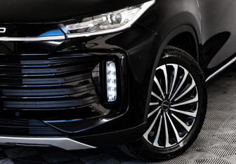 Подержанный автомобиль Exeed TXL 2023 года (3 фото)