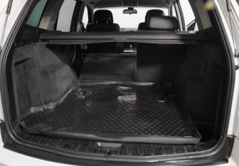 Подержанный автомобиль BMW X3 2009 года (22 фото)