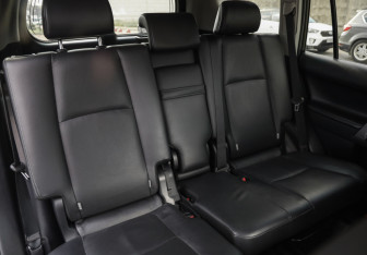 Подержанный автомобиль Toyota Land Cruiser Prado 2018 года (30 фото)