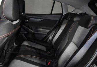 Подержанный автомобиль Subaru XV 2017 года (12 фото)