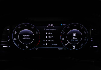 Подержанный автомобиль Skoda Superb Liftback 2019 года (30 фото)