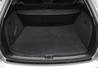 Подержанный автомобиль Audi A4 Sedan 2007 года (15 фото)