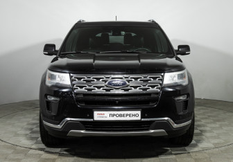 Подержанный автомобиль Ford Explorer 2019 года (2 фото)