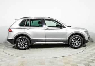 Подержанный автомобиль Volkswagen Tiguan 2019 года (4 фото)