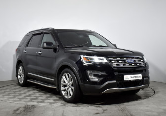 Подержанный автомобиль Ford Explorer 2018 года (3 фото)