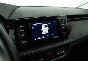 Подержанный автомобиль Skoda Rapid Liftback 2021 года (16 фото)