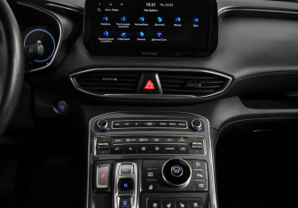 Подержанный автомобиль Hyundai Santa Fe 2021 года (17 фото)