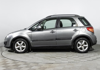 Подержанный автомобиль Suzuki SX4 Hatchback 2012 года (8 фото)