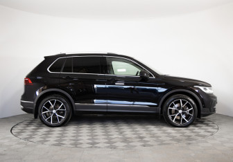Подержанный автомобиль Volkswagen Tiguan 2021 года (4 фото)