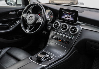 Подержанный автомобиль Mercedes-Benz GLC Coupe 2019 года (10 фото)