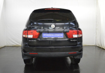 Подержанный автомобиль SsangYong Kyron 2011 года (6 фото)