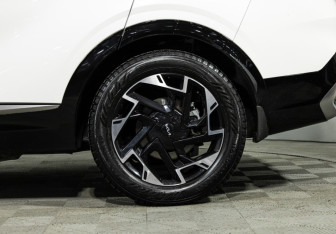 Подержанный автомобиль Kia Sportage 2023 года (9 фото)