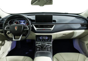 Подержанный автомобиль Hongqi H5 2022 года (13 фото)