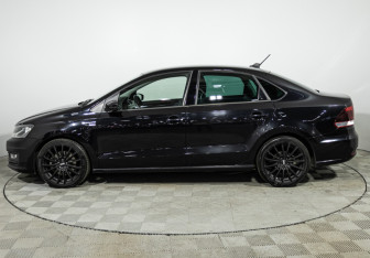 Подержанный автомобиль Volkswagen Polo Sedan 2019 года (8 фото)